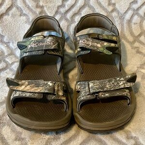 Columbia Techsun 3 Camo Women Sandals Sz 8 Mud Coral Pink Omni-Grip